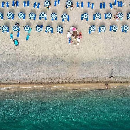 Badolato Marina Club Esse Aquilia Beach Village מראה חיצוני תמונה