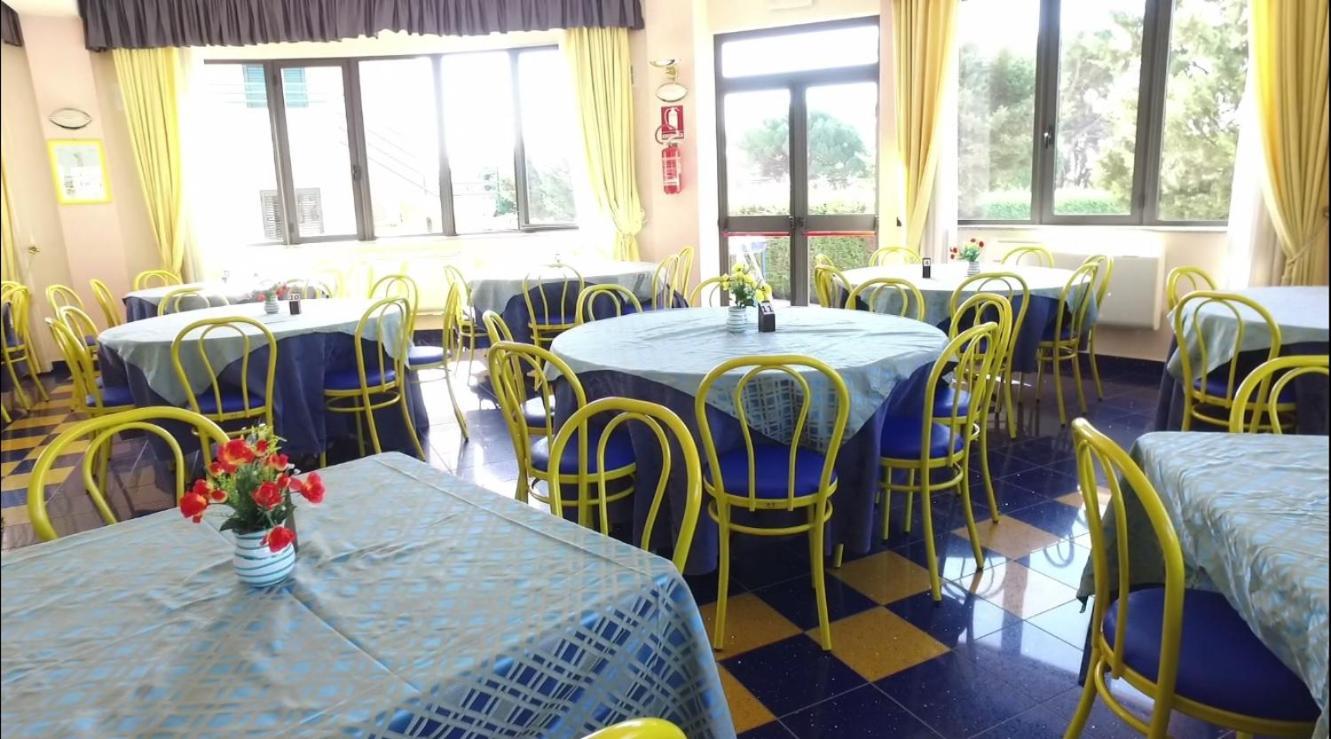Badolato Marina Club Esse Aquilia Beach Village מראה חיצוני תמונה